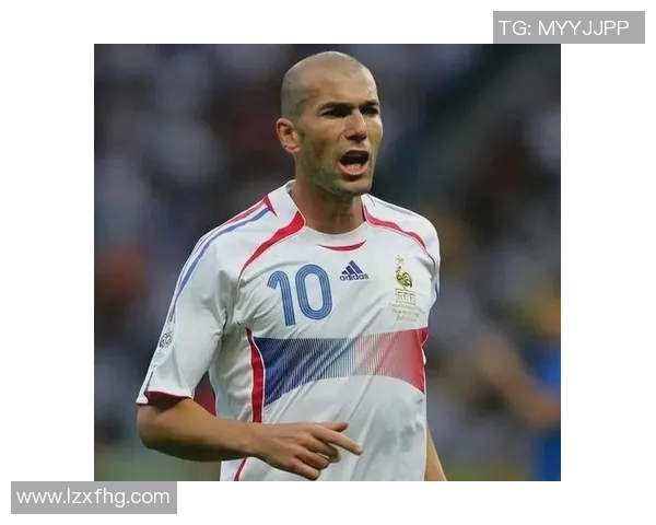 法国足球队历史与现役球星盘点:从齐达内到姆巴佩的辉煌传承 法国足球队历史与现役球星盘点:从齐达内到姆巴佩的辉煌传承
