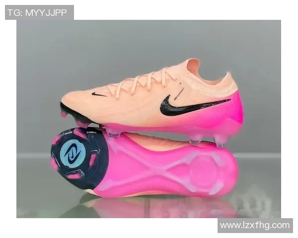 粉色刺客足球鞋球星穿搭解析谁是场上最亮眼的风采 粉色刺客足球鞋球星穿搭解析谁是场上最亮眼的风采